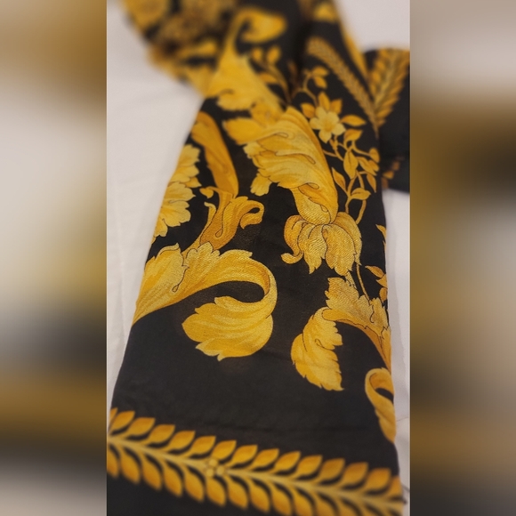 Barocco-Print Cashmere-Blend Scarf - Picture 2 of 3